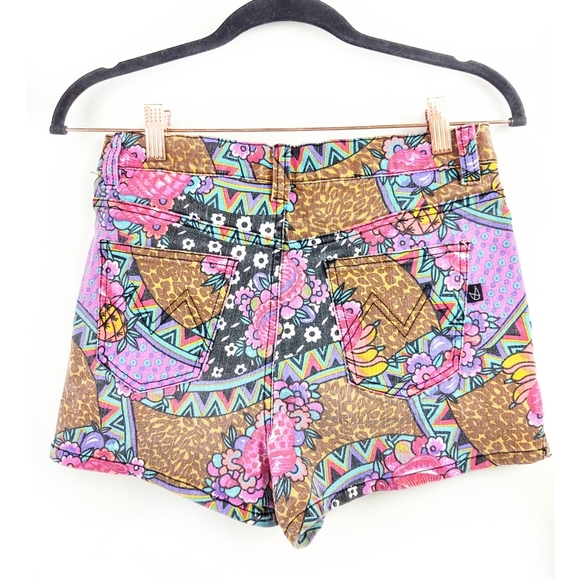 MinkPink Denim Shorts Pink Patchwork Floral Cheeky Booty Shorts Size Medium - Picture 4 of 8